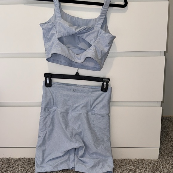 Carrie Underwood’s athletic brand Calia workout set - Picture 2 of 3